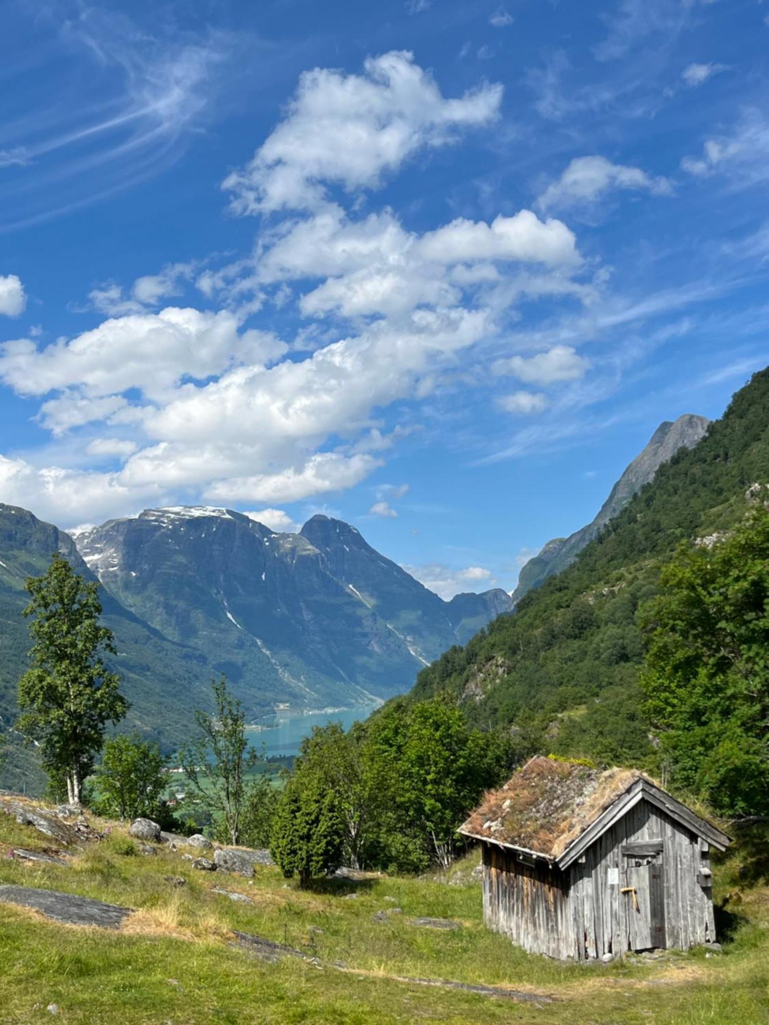 Melkevoll Bretun Camping Briksdalsbre Экстерьер фото