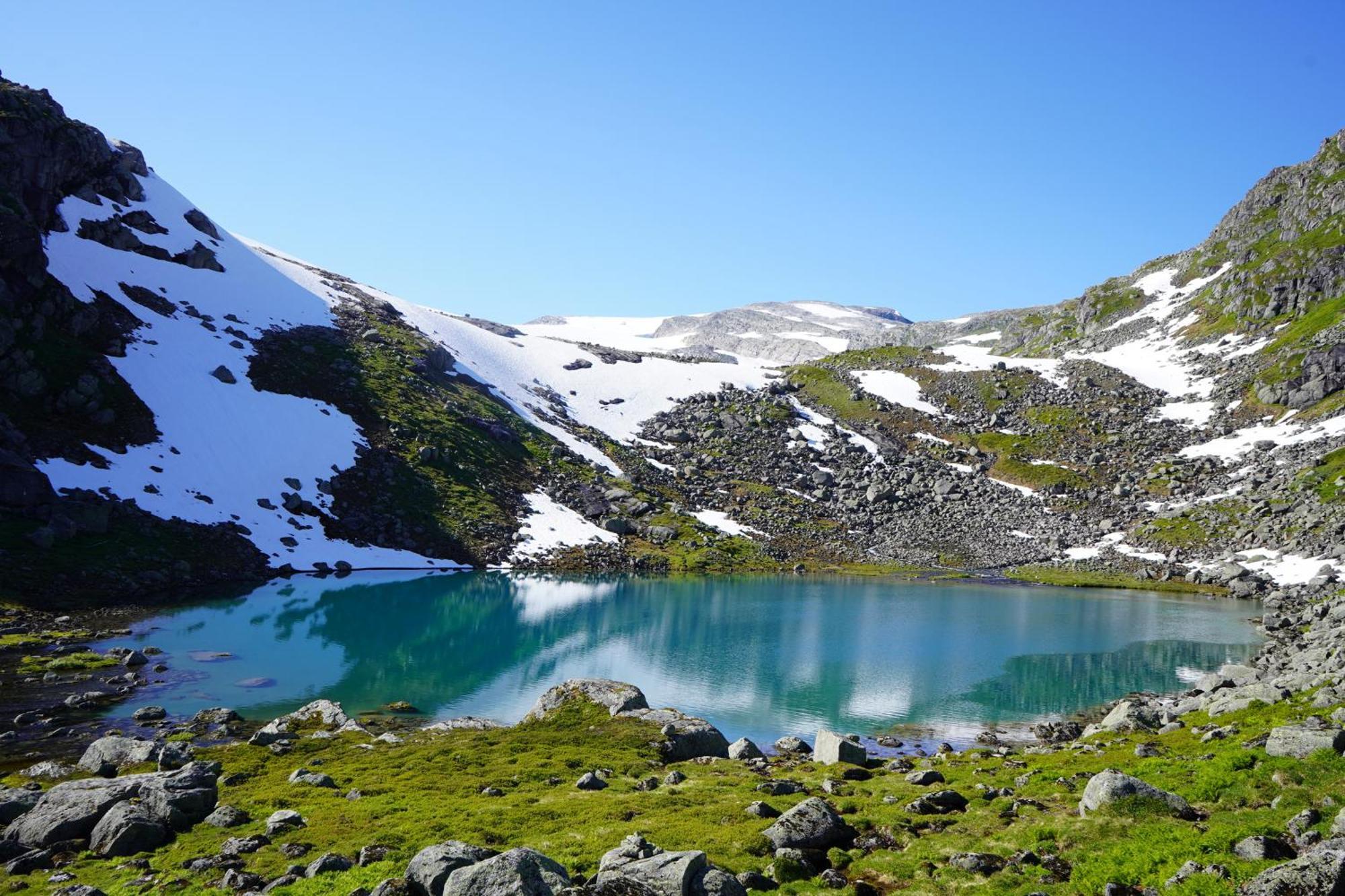 Melkevoll Bretun Camping Briksdalsbre Экстерьер фото
